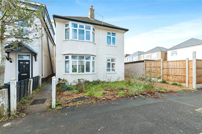 2 Bedroom Flat For Sale In Burleigh Road, Bournemouth, Dorset, BH6