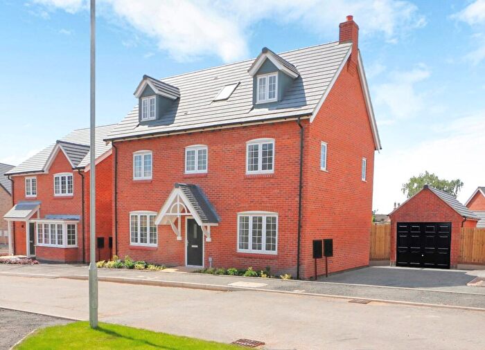 5 Bedroom Detached House For Sale In Redfern Road, Oakthorpe, DE12