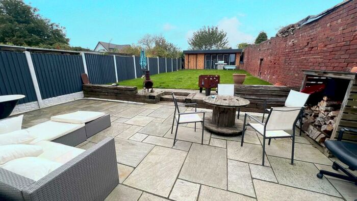 3 Bedroom House To Rent In Neale Street, Clowne, Chesterfield, S43