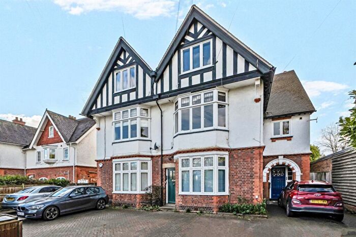 1 Bedroom Apartment To Rent In Cintra Avenue, Reading, RG2