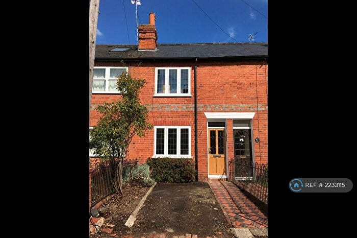 2 Bedroom Terraced House To Rent In Carnarvon Road, Reading, RG1