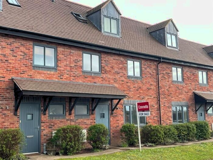 4 Bedroom Terraced House For Sale In Parsonage Crescent, Bishops Frome, Worcester, WR6
