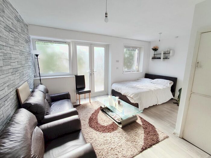 Studio To Rent In Rapley House, Turin Street, Shoreditch, London, E2