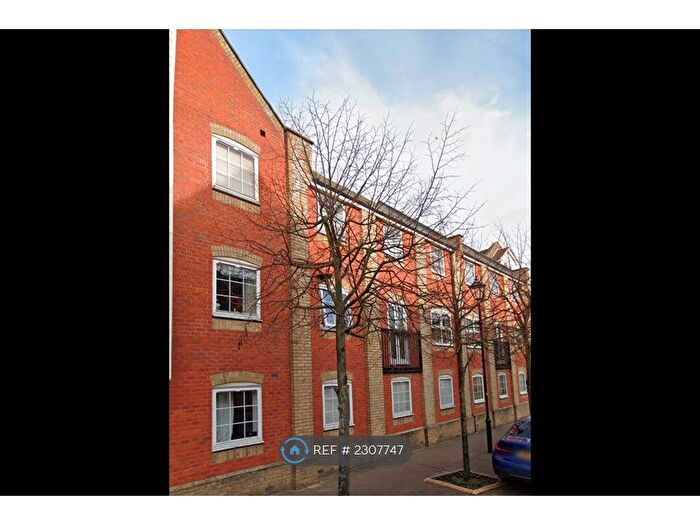 2 Bedroom Flat To Rent In Hesper Road, Colchester, CO2
