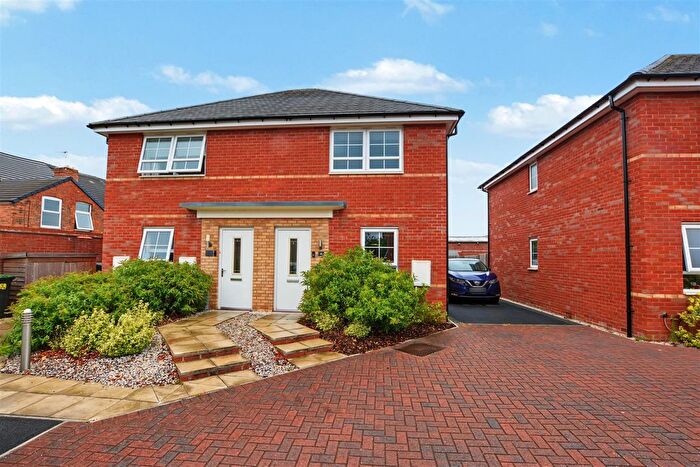2 Bedroom Semi-detached House For Sale In Owen Jenkins Close, Beeston, NG9