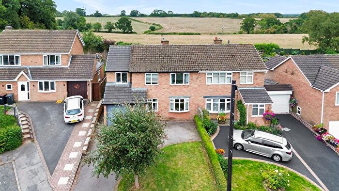 4 Bedroom Semi Detached House For Sale In Redmoor Close, Market Bosworth, CV13