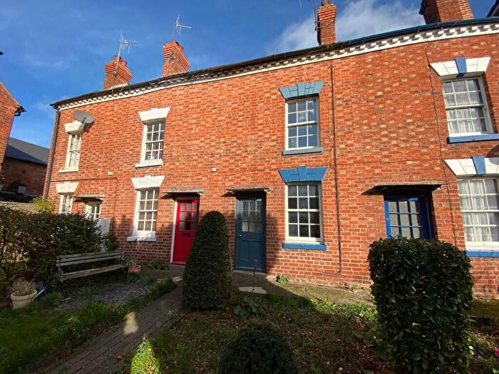 2 Bedroom Terraced House For Sale In High Street, Pershore, WR10