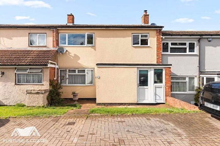 3 Bedroom Terraced House For Sale In Hookfield, Harlow, CM18