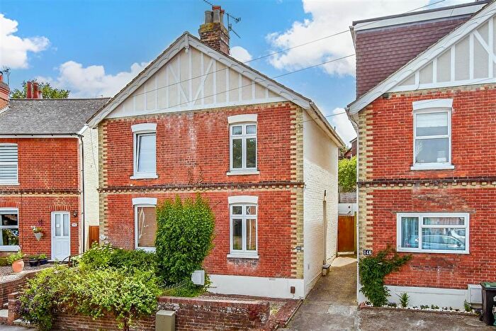 2 Bedroom Semi-Detached House For Sale In St. Mary's Road, Tonbridge, Kent, TN9