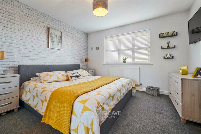 4 Bedroom Detached House For Sale In Parc Issa, Bryn-Y-Baal, CH7