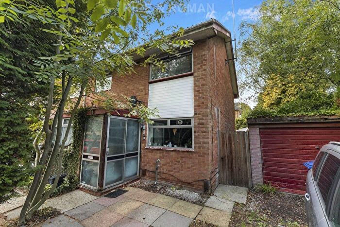3 Bedroom End Of Terrace House For Sale In Martins Lane, Bracknell, RG12