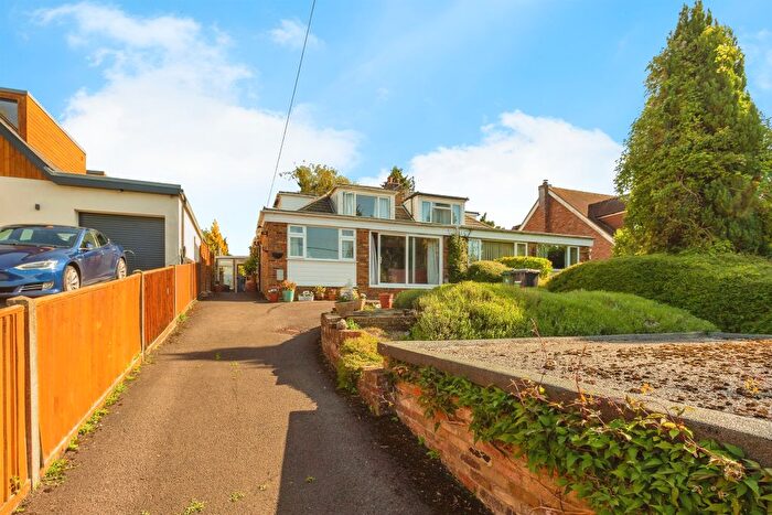 3 Bedroom Semi-Detached House For Sale In New Road, Marlow, SL7