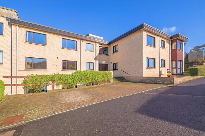 2 Bedroom Flat For Sale In Chain Free * Shanklin, PO37