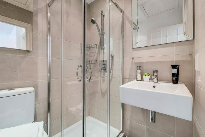 2 Bedroom Flat To Rent In Elvaston Place, South Kensington, London, SW7