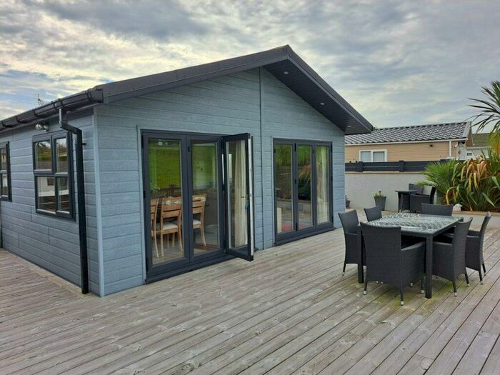 3 Bedroom Lodge For Sale In The Warren Holiday Park, LL53