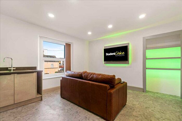 4 Bedroom Apartment To Rent In Bedford Villas, Plymouth, PL4