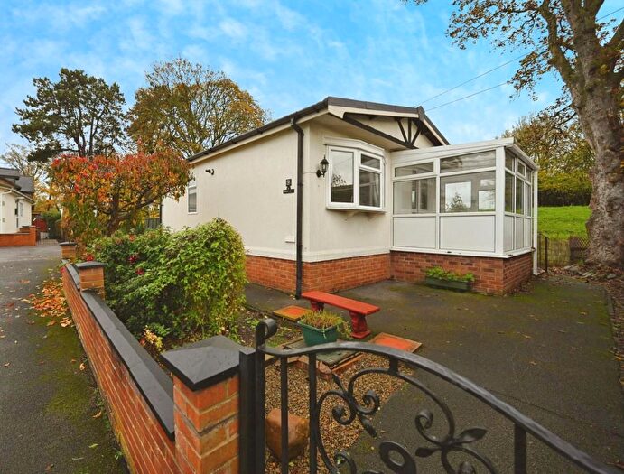 2 Bedroom Park Home For Sale In Palace Road, Ripon, HG4