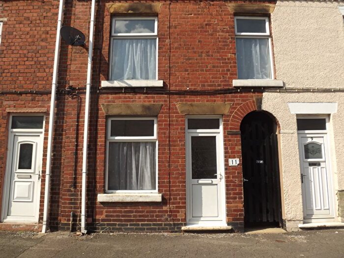 3 Bedroom Terraced House To Rent In Egstow Street, Chesterfield, S45