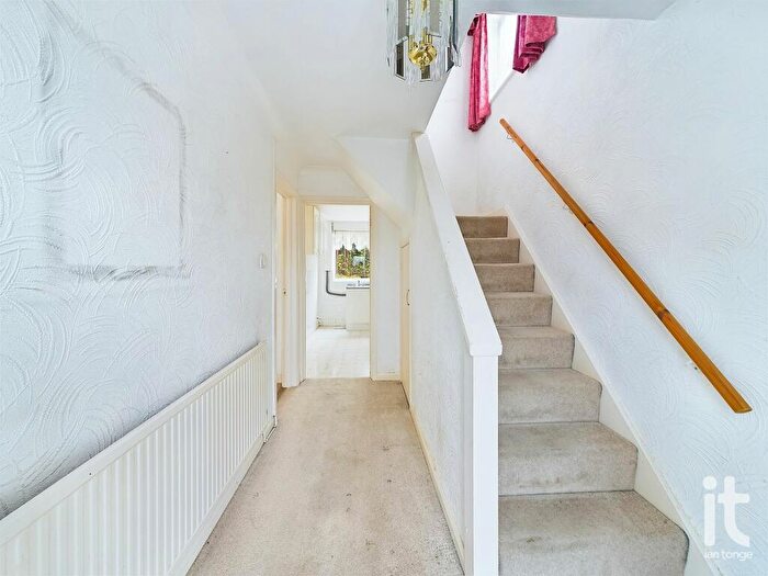 3 Bedroom Semi-Detached House For Sale In Windermere Road, High Lane, Stockport, SK6