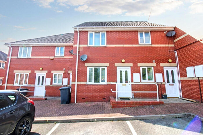 2 Bedroom Flat For Sale In Chapel Mews, Staincross, Barnsley, S75
