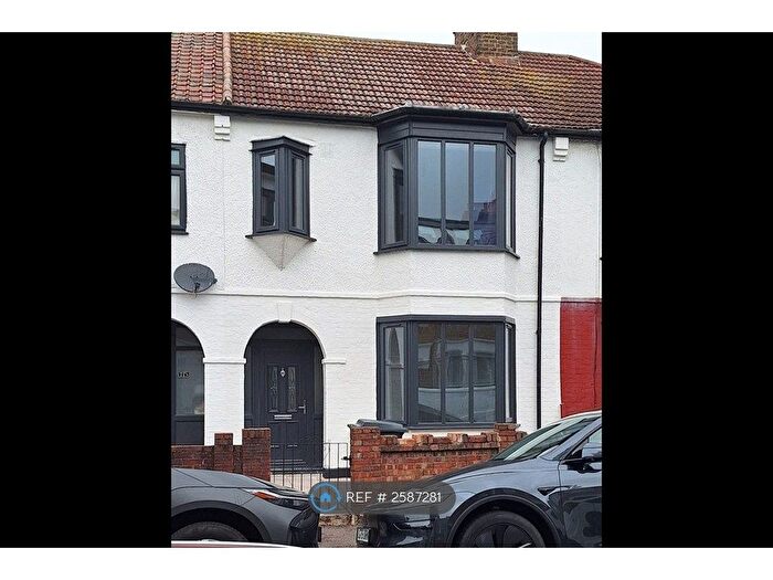 4 Bedroom Terraced House To Rent In Farmilo Road, London, E17