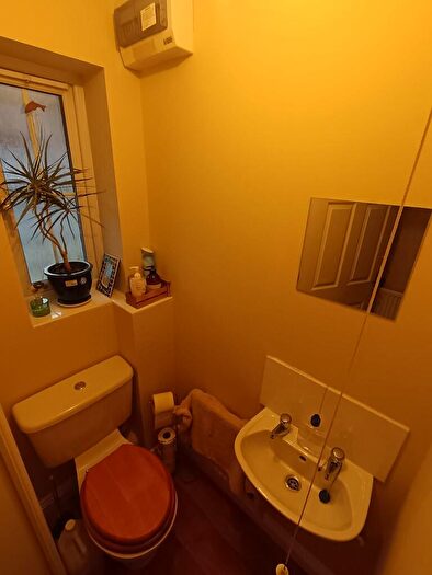 2 Bedroom Semi-Detached House For Sale In Avocet Close, Hucknall, Nottingham, Nottinghamshire, NG15