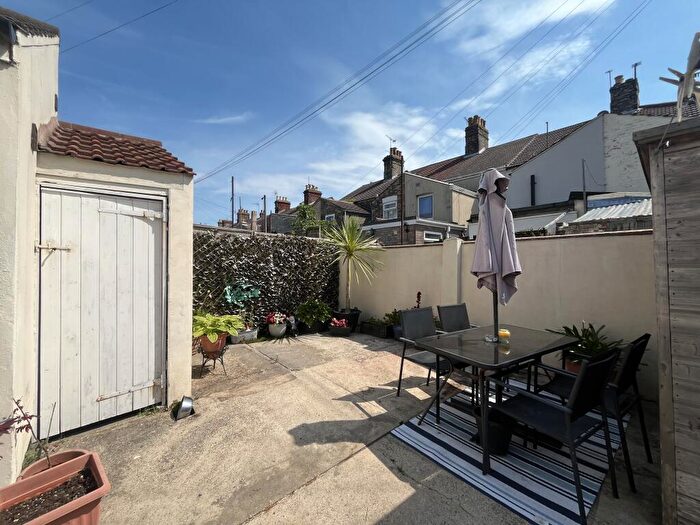 2 Bedroom Flat To Rent In Queens Road, Lowestoft, NR32