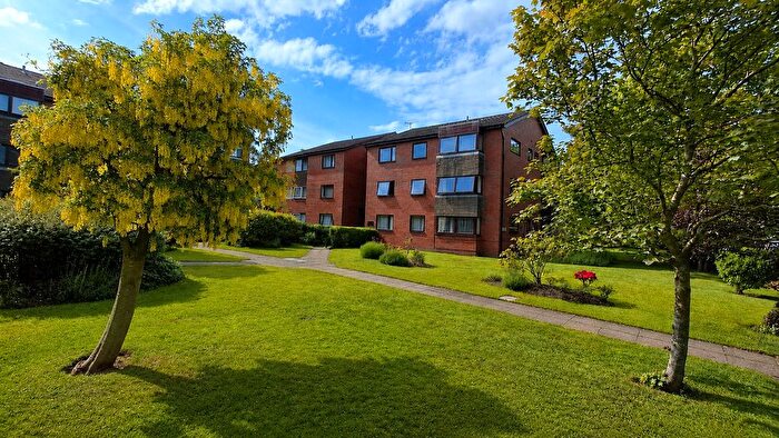 2 Bedroom Flat For Sale In Park Road, Waterloo, Liverpool, Merseyside, L22