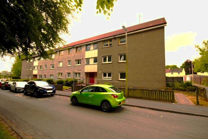 2 Bedroom Flat To Rent In Ninian Quadrant, Glenrothes, Fife, KY7