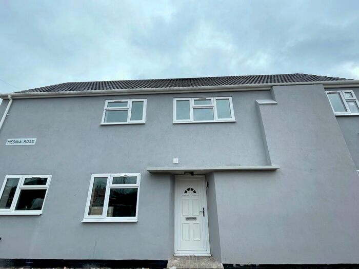 2 Bedroom Flat To Rent In Medina Road, Leicester, LE3