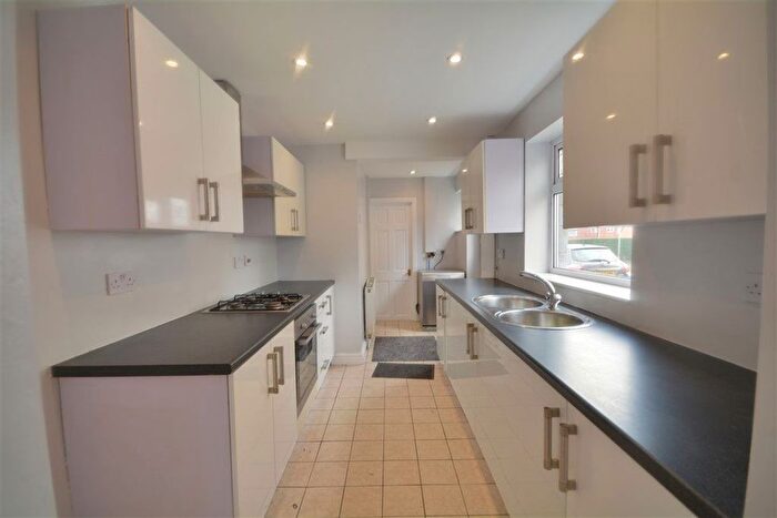 3 Bedroom Semi-Detached House To Rent In Darkfield Lane, Pontefract, WF8