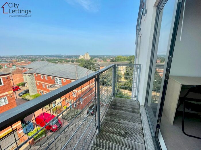 2 Bedroom Flat To Rent In Park West, Canning Circus, NG7