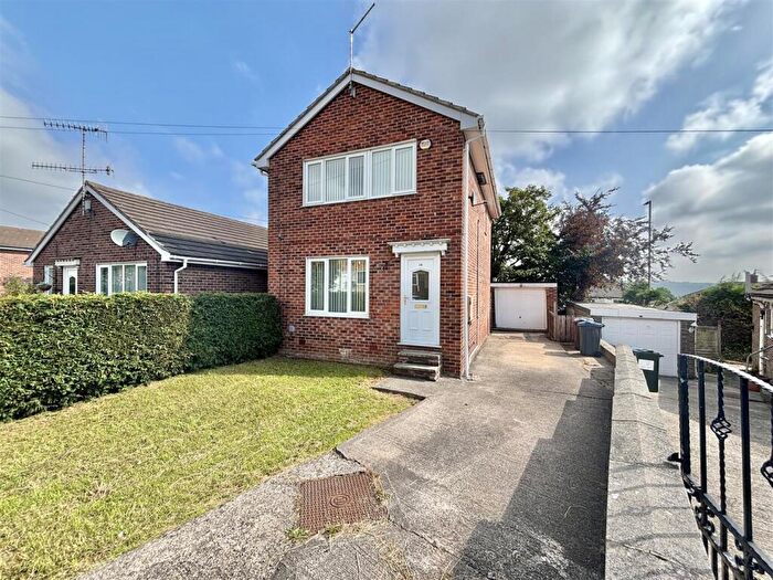 3 Bedroom Detached House For Sale In , Fourlands Drive, Idle, BD10