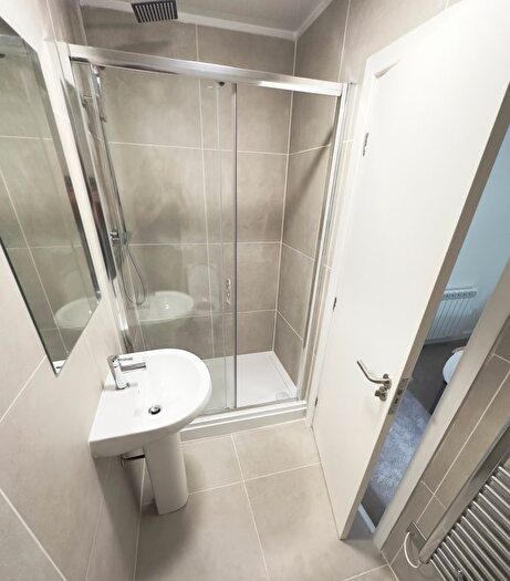 1 Bedroom Studio To Rent In Flat, Woodsley Road, LS2