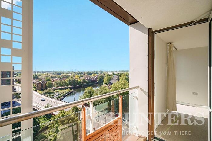 2 Bedroom Flat To Rent In Mill Mead Road, London, N17