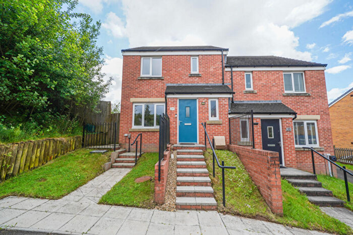 3 Bedroom Semi Detached House For Sale In Emily Fields, Swansea, SA7