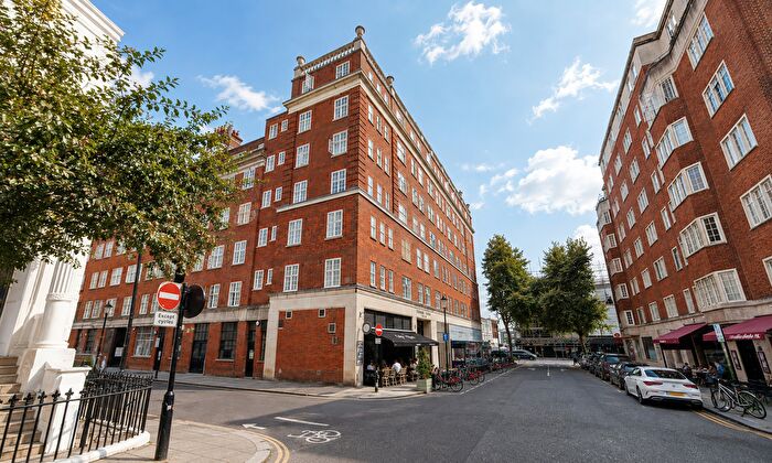 2 Bedroom Flat To Rent In Stafford Court, Kensington High Street, London, W8