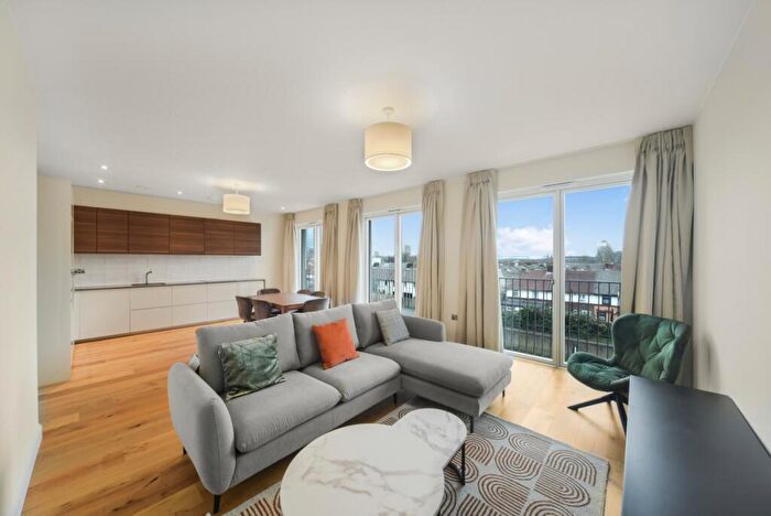 2 Bedroom Flat To Rent In Copper Works Wharf Sugar House Island, E15