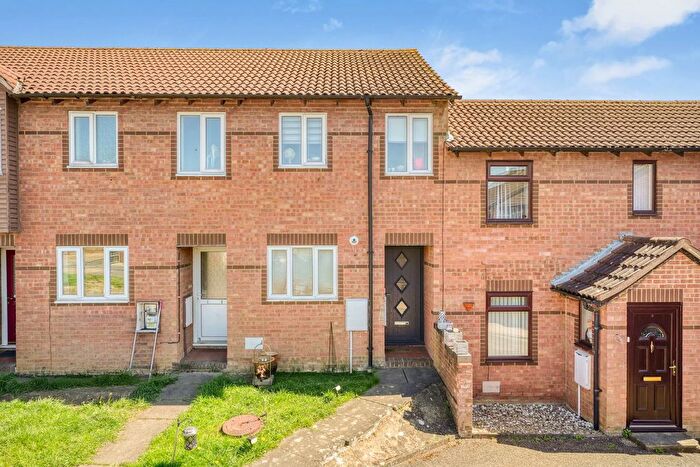 2 Bedroom Terraced House For Sale In Hexham Gardens, Bletchley, Milton Keynes, MK3