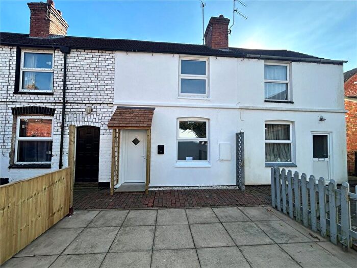 2 Bedroom Terraced House To Rent In Castle Terrace, Sleaford, Lincolnshire, NG34