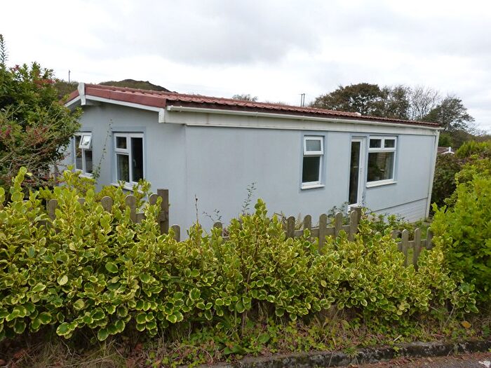 2 Bedroom Mobile/park Home For Sale In South Walk, Gothers, PL26