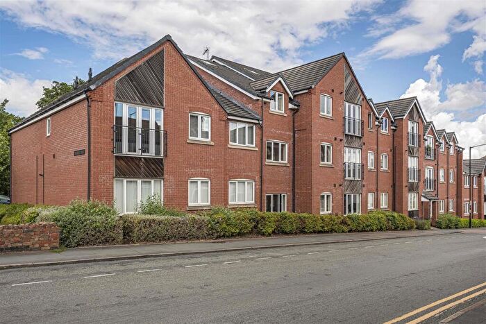 2 Bedroom Apartment For Sale In Charles Warren Close, Rugby, CV21