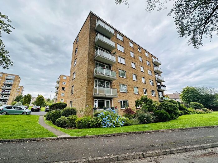 3 Bedroom Flat To Rent In Whittingehame Court, Great Western Road, Glasgow, G12