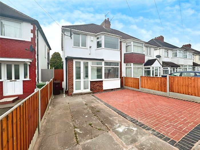 3 Bedroom Semi-detached House To Rent In Prestwood Avenue, Wolverhampton, West Midlands, WV11