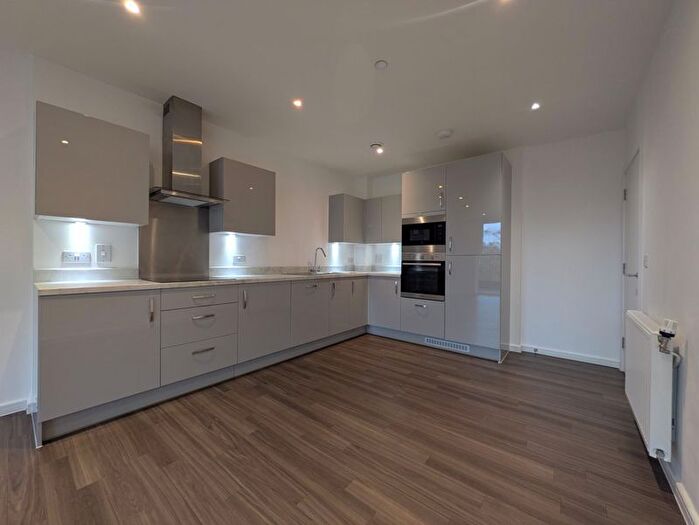 2 Bedroom Flat To Rent In Blackburn Court, Bollo Lane, Acton Gardens, W3