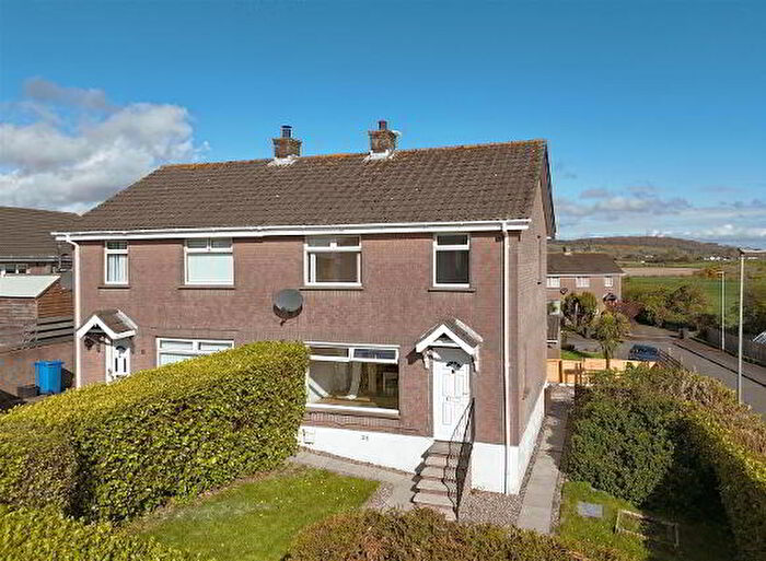 3 Bedroom Semi-Detached House For Sale In Cloverhill Park, Newtownards, BT23