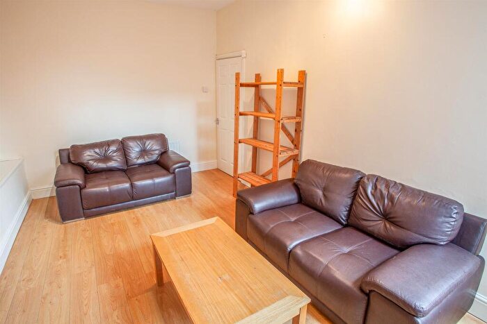 2 Bedroom Flat To Rent In £pppw - Grosvenor Gardens, Jesmond Vale, NE2