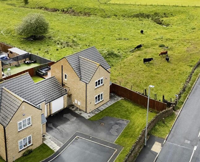 3 Bedroom Detached House For Sale In Haigh Close, Lindley, Huddersfield, HD3