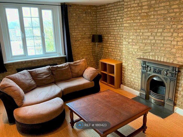 2 Bedroom Flat To Rent In Hambly Mansions, London, SW16