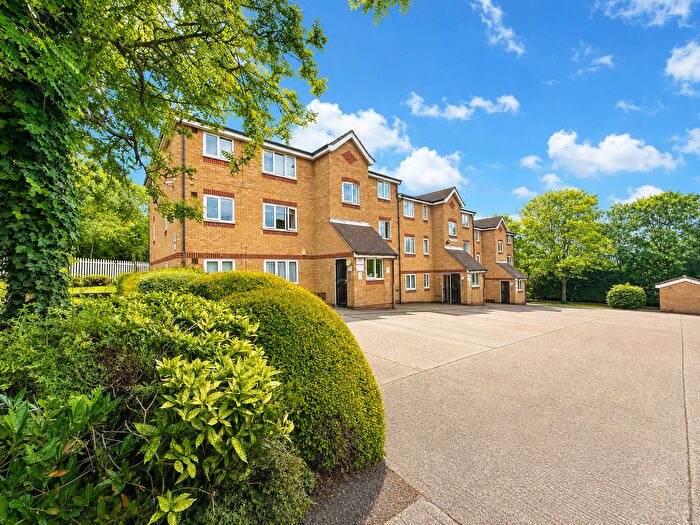 Studio To Rent In Bonchurch Court, Purfleet-On-Thames, RM19